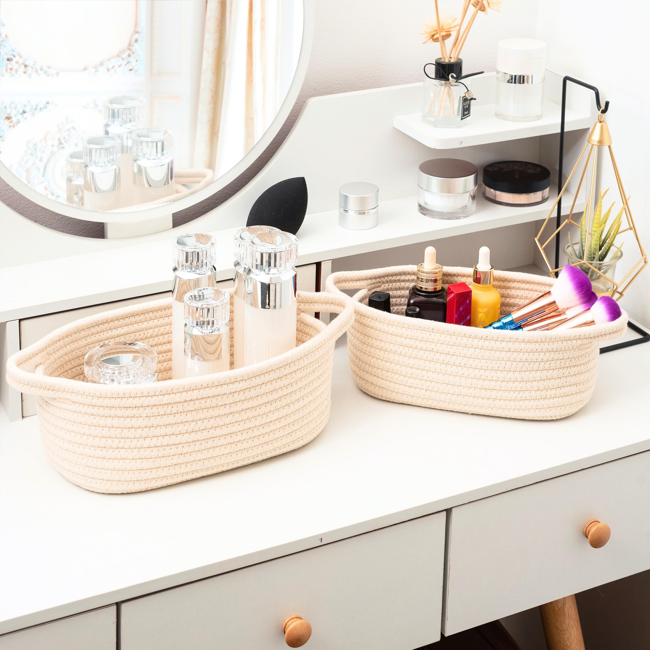 MINTWOOD Design beige woven rope baskets close-up shows durable reinforced stitching.
