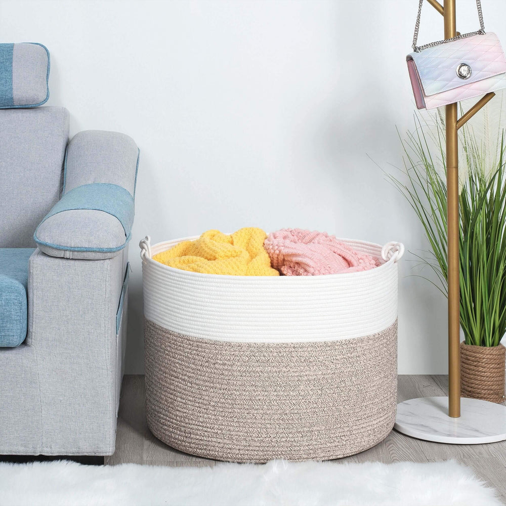 MINTWOOD Design collapsible basket folds flat for simple travel storage.