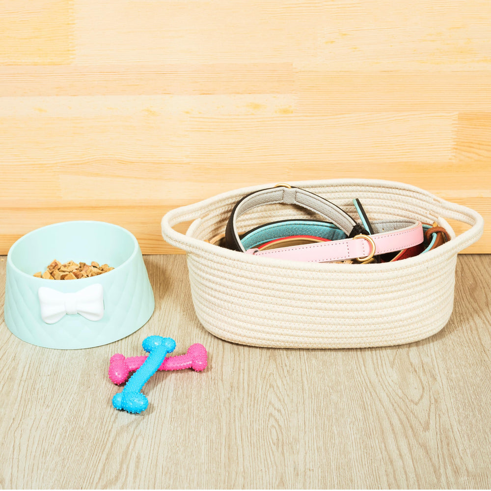 MINTWOOD Design nightstand basket stores keys and small items.