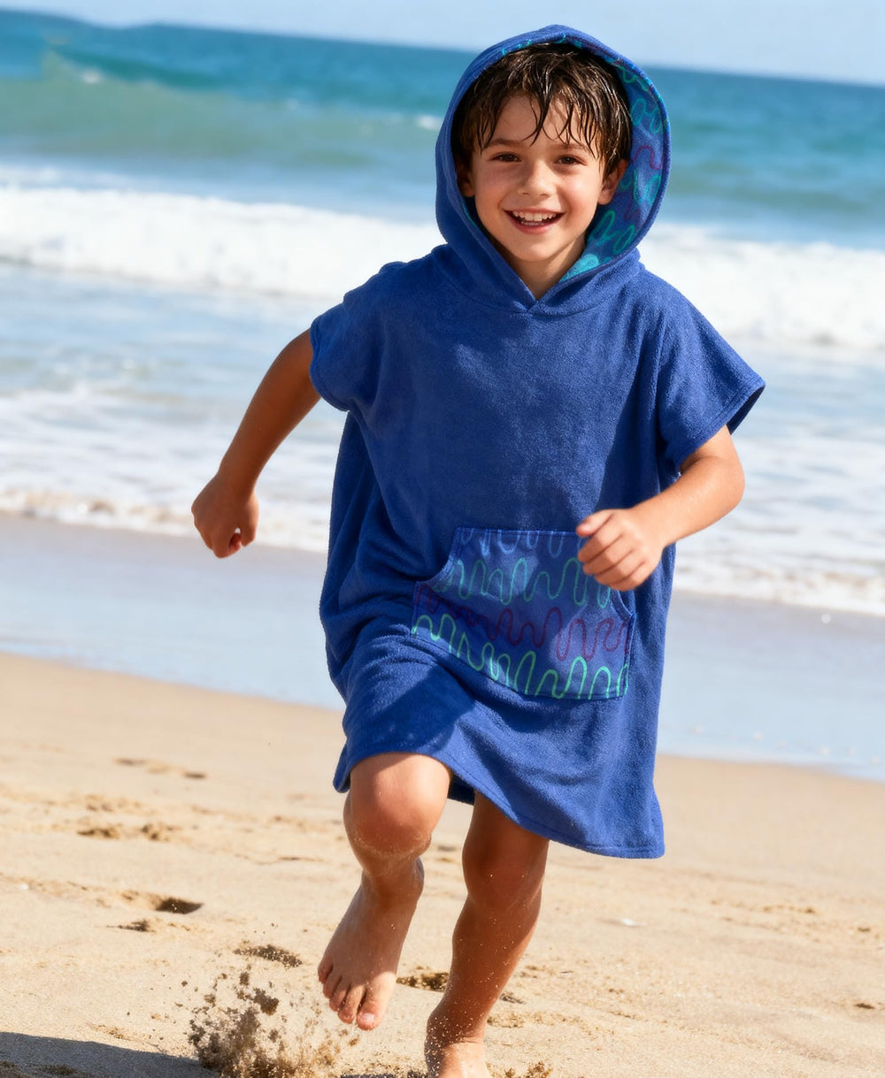 MissShorthair microfiber bath towel poncho—dries quickly after swimming and play.