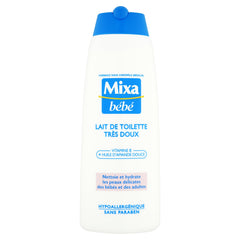 Mixa Bébé Lait de Toilette bottle close-up for gentle daily skin nourishment