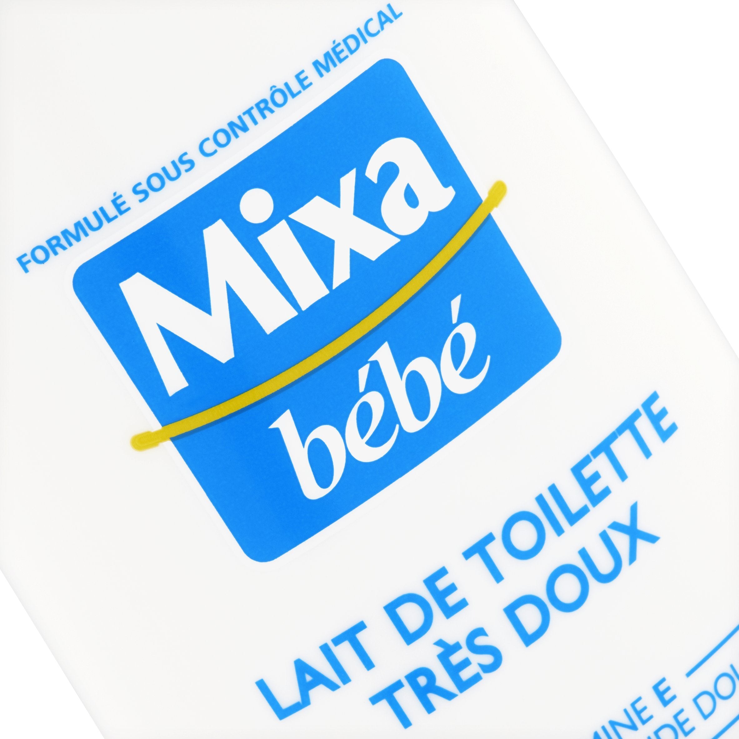 Mixa Bébé Lait de Toilette label close-up highlighting vitamin E and almond oil