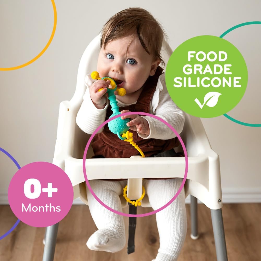 MÖBI Liinklz close-up highlights soft, flexible silicone for gentle baby handling.
