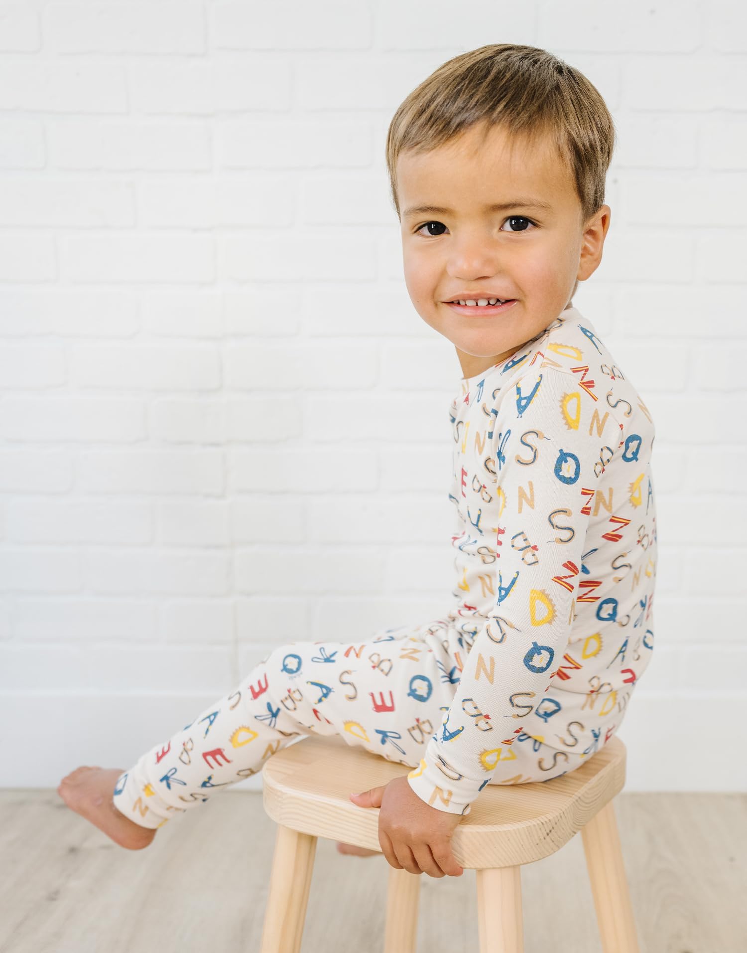 moimoln Alphabet Buddies beige care-friendly design easy laundering