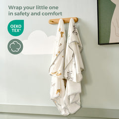 Momcozy Best Wishes absorbent towel demonstrates quick-dry performance after bath