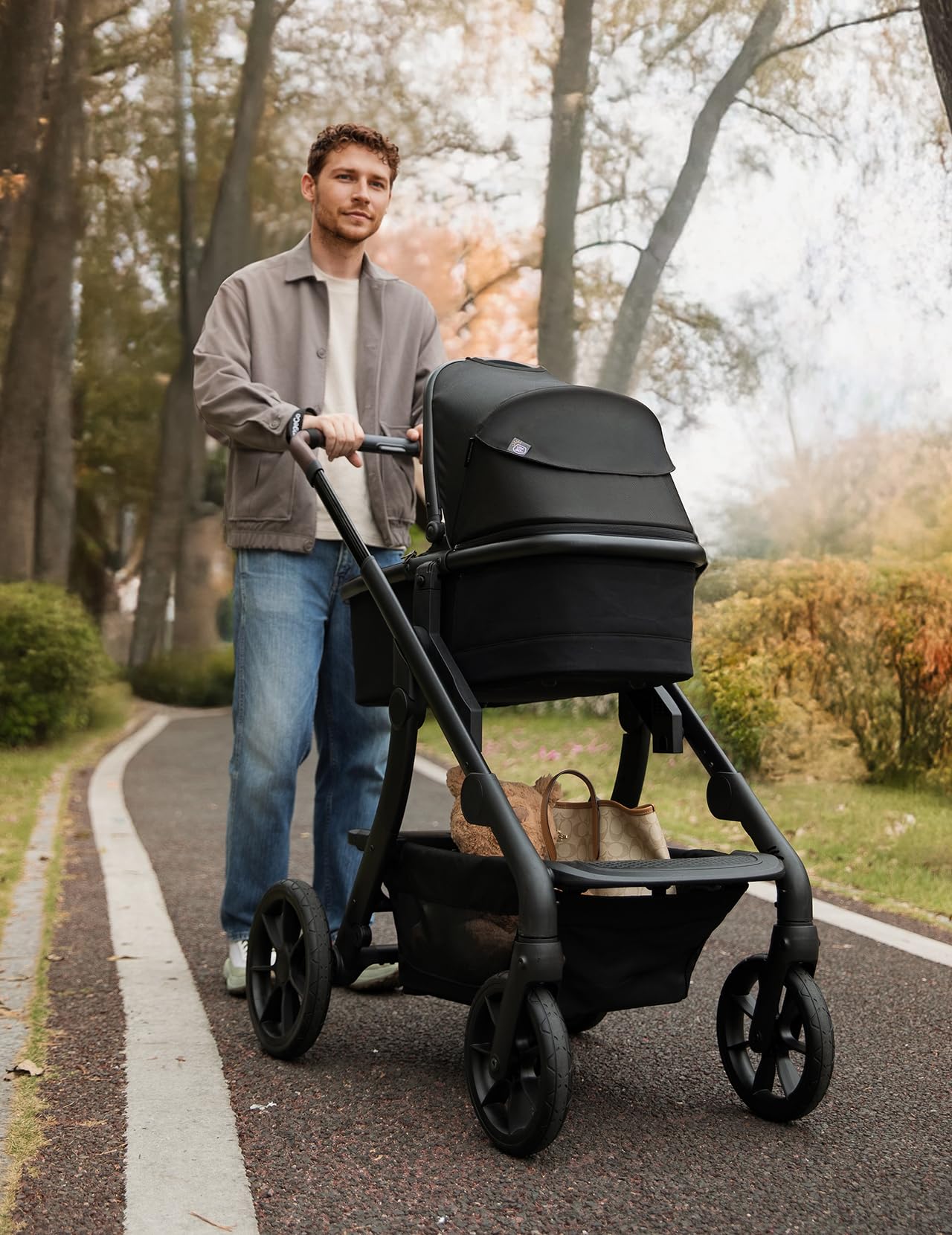 Momcozy carrycot attachment sun canopy—extendable UPF50+ protection from sun.