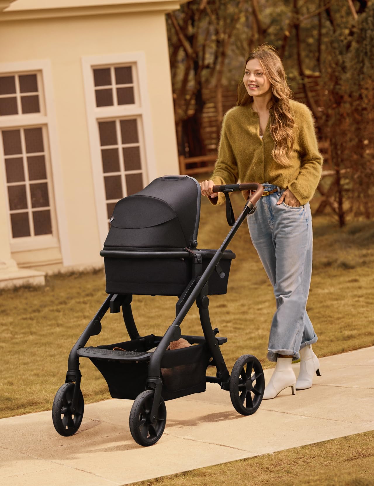 Momcozy carrycot attachment ventilation—3D airflow channels boost breathability for comfort.