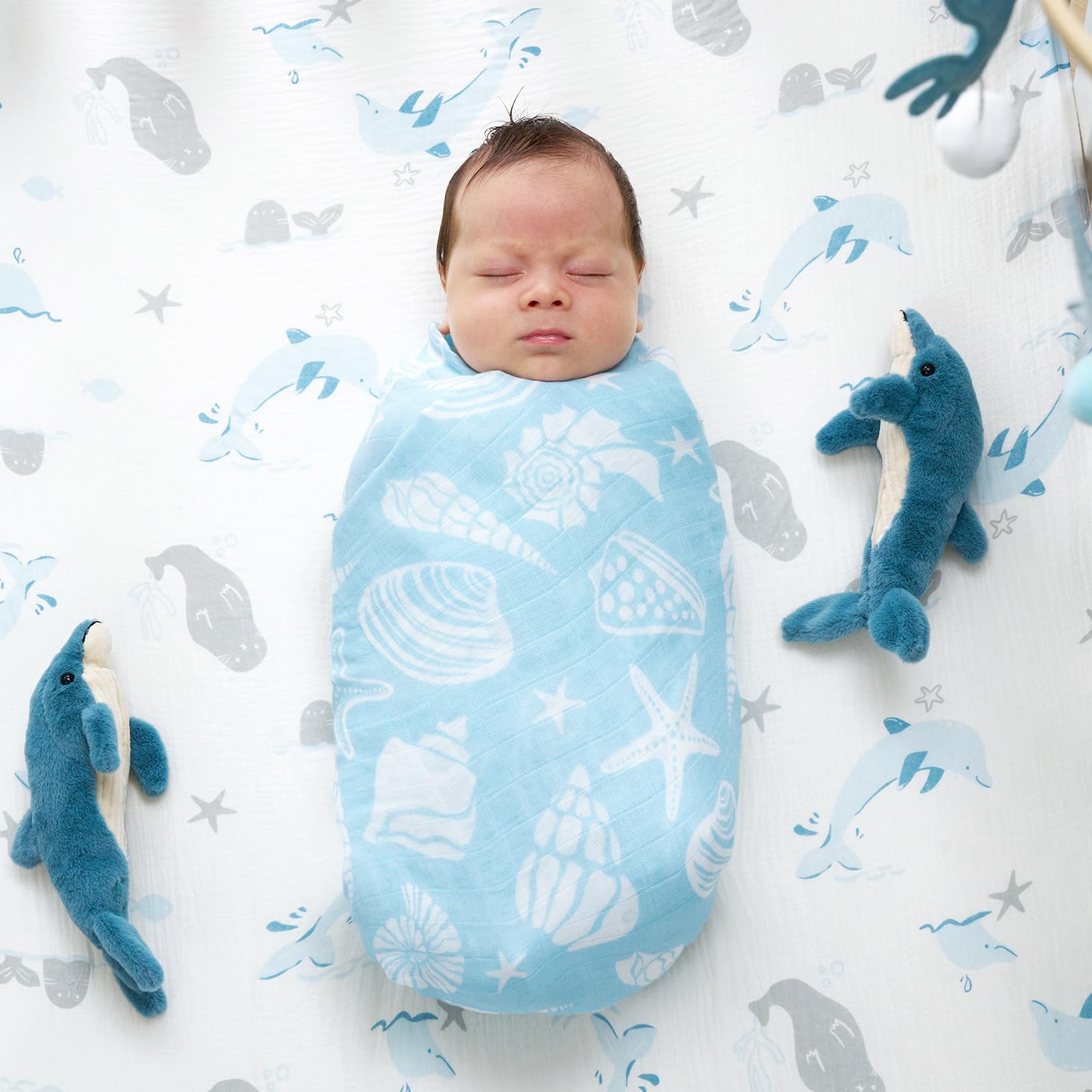Momcozy swaddle set makes a thoughtful gift for new families and baby registries.