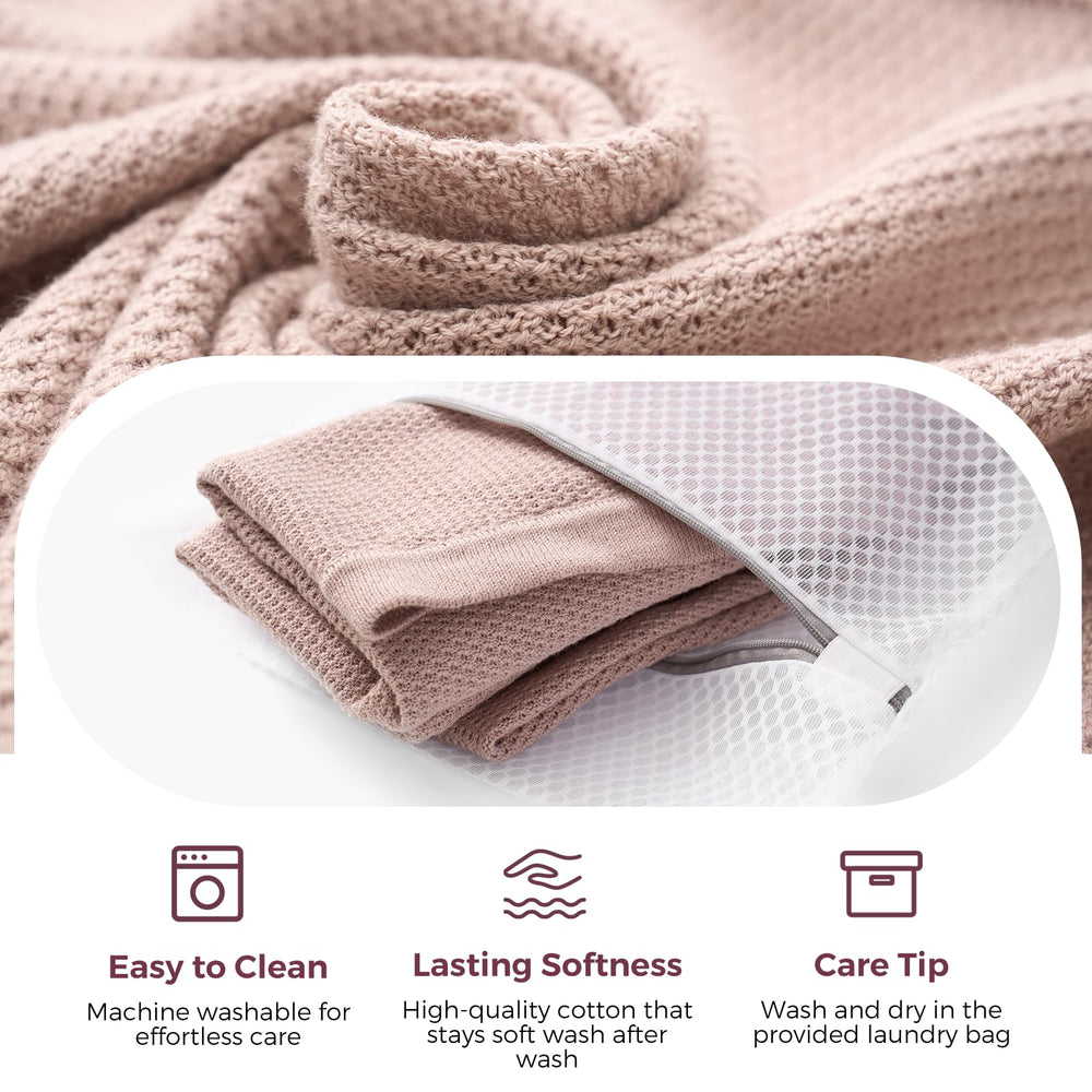 Momcozy nursing cover includes a laundry bag for clean storage.