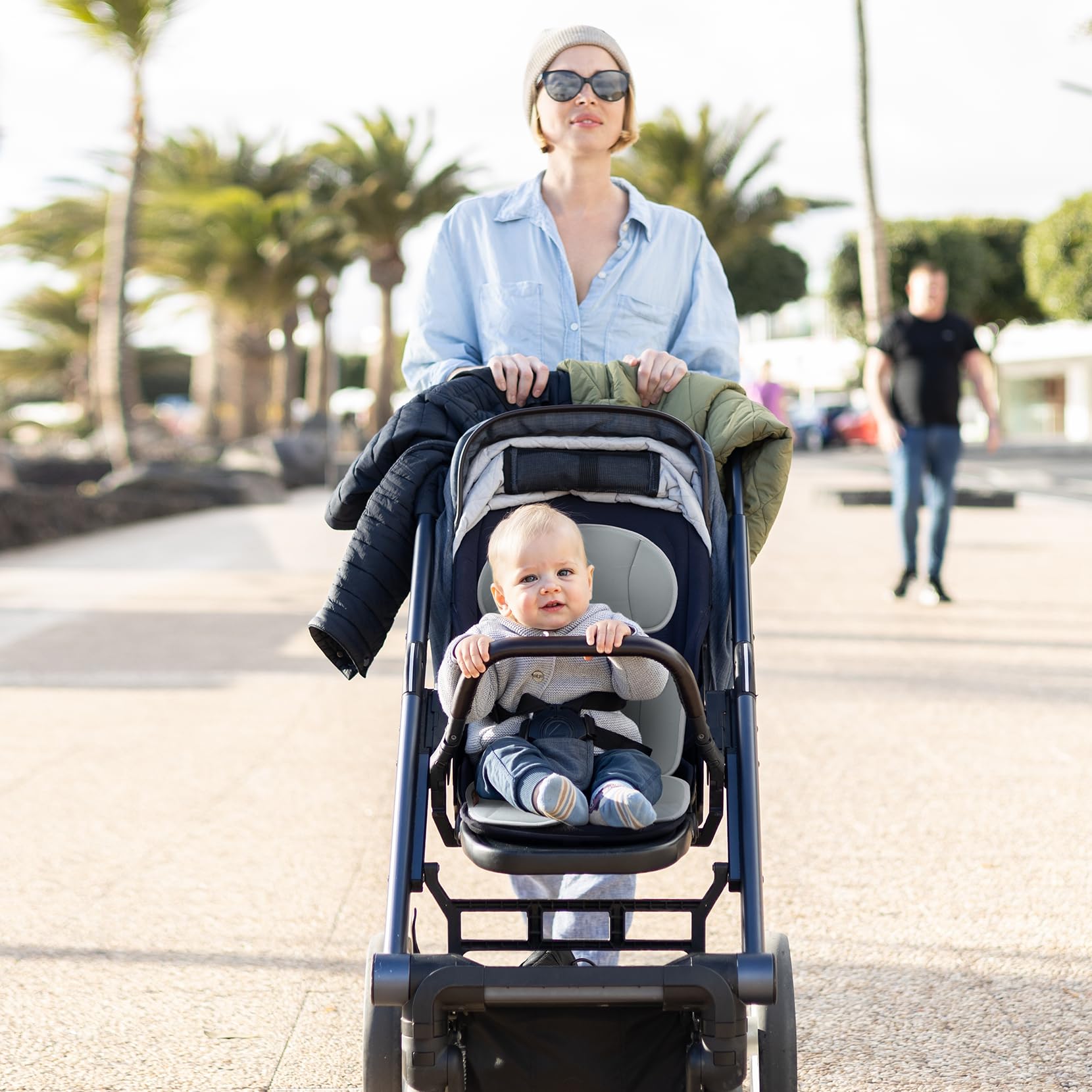 Momcozy stroller cooling pad car-seat-fit demonstrates secure installation.