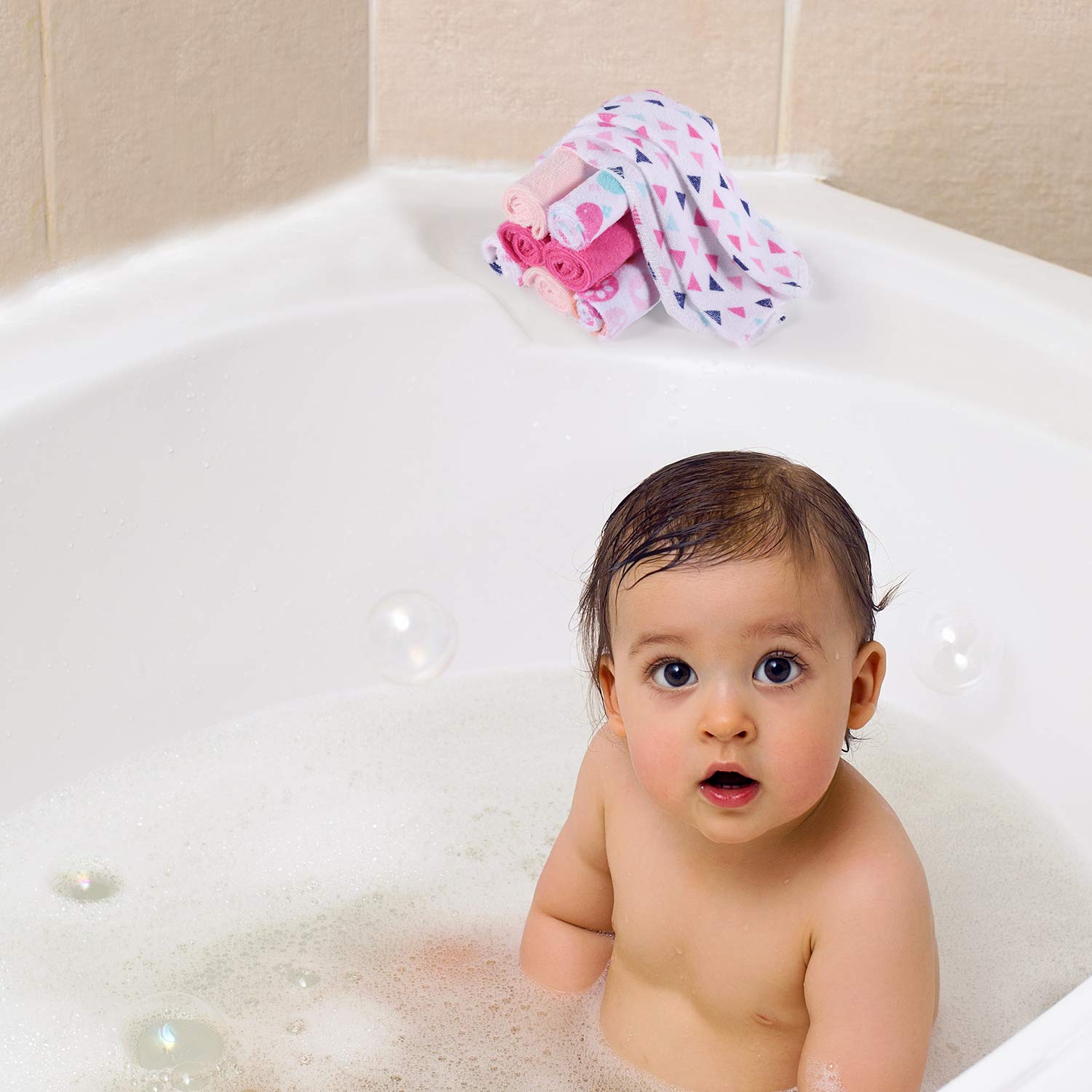 Momcozy unisex-pattern washcloths add style to bath time.