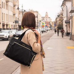 mommore breast pump bag side-opening design showing easy pump access