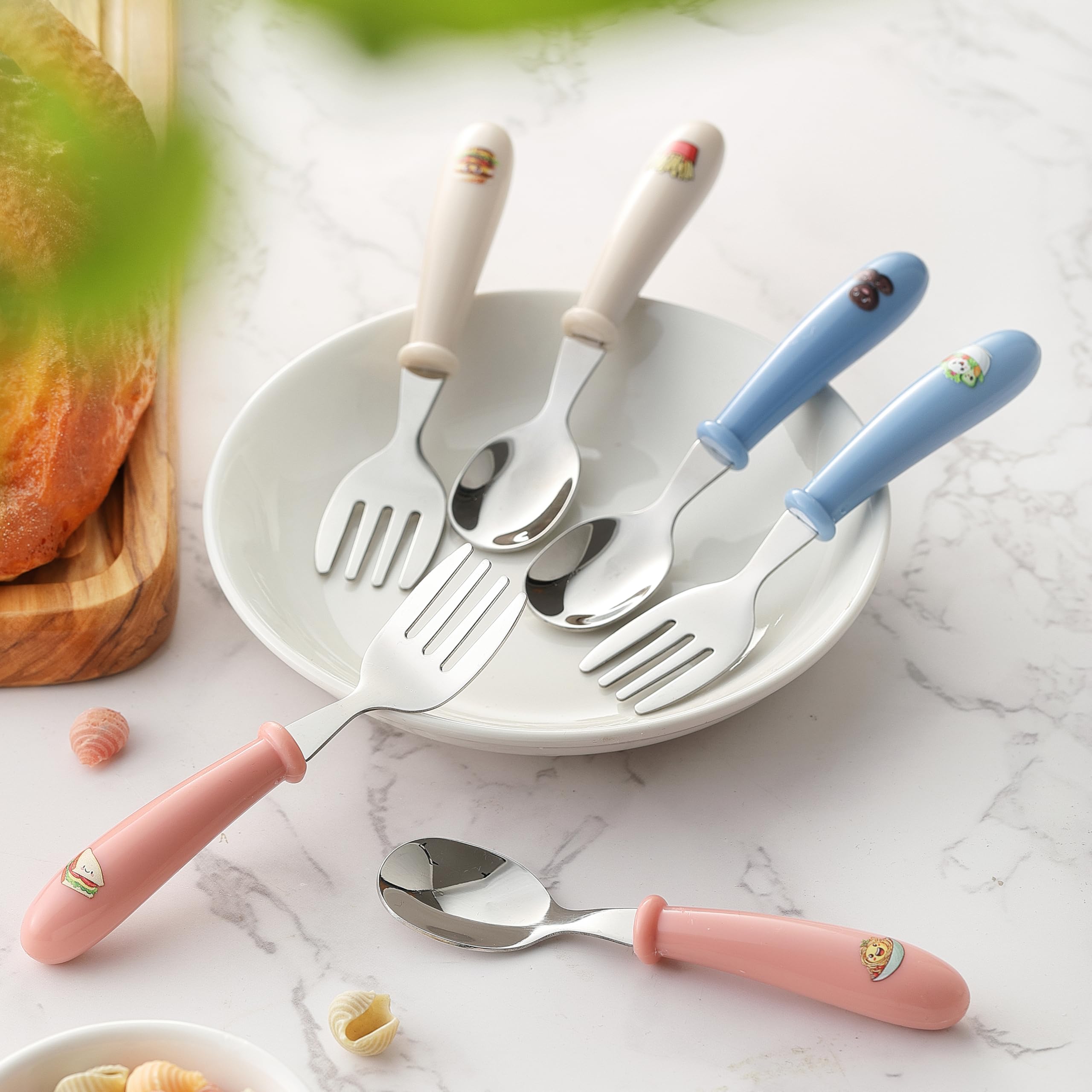 MONGSEW vegetable-salad design utensils pair with veggies during family dinners