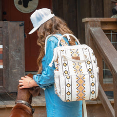 Montana West Wrangler front insulated pockets keep bottles ready during outings