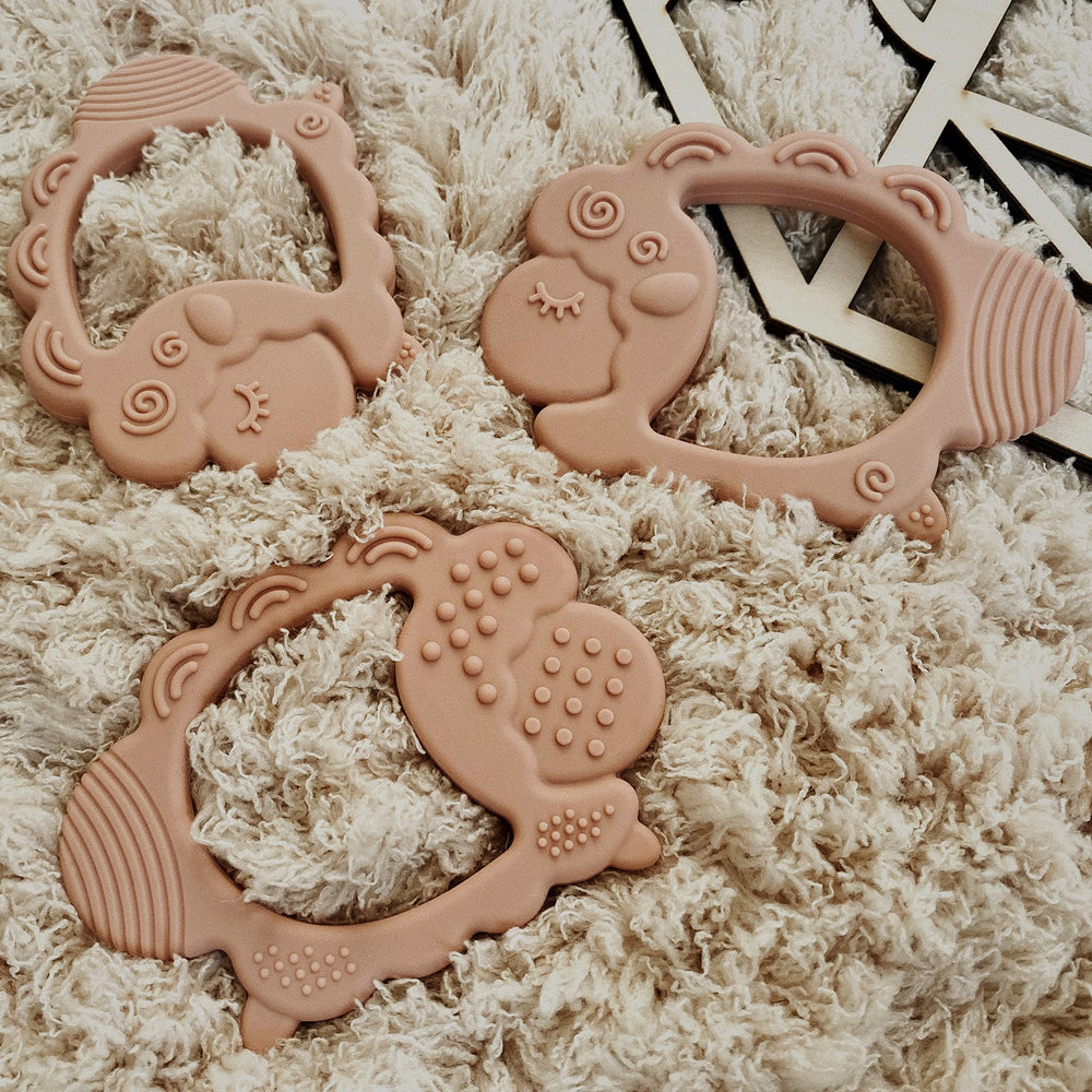 Moonkie lamb design zero choking hazard for safer teething sessions.