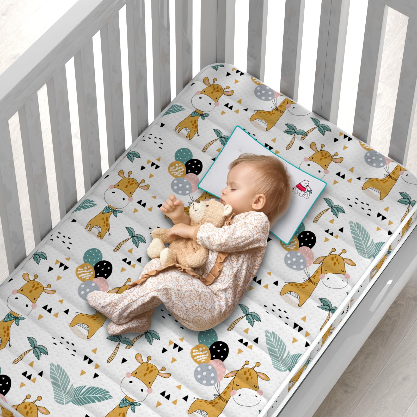 Moonlightfamily mini mattress with giraffe cover adds playful, cozy comfort.