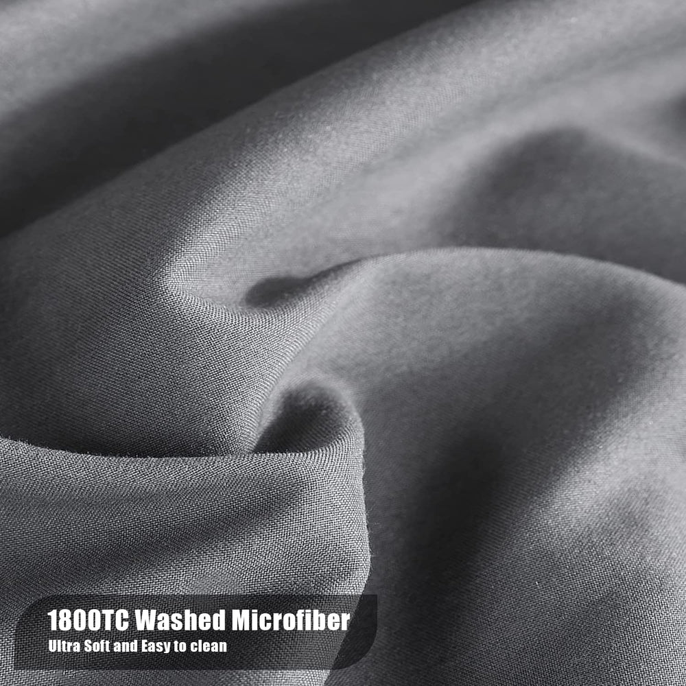 Moonqueen 2-pack crib sheets in grey, practical for quick changes.