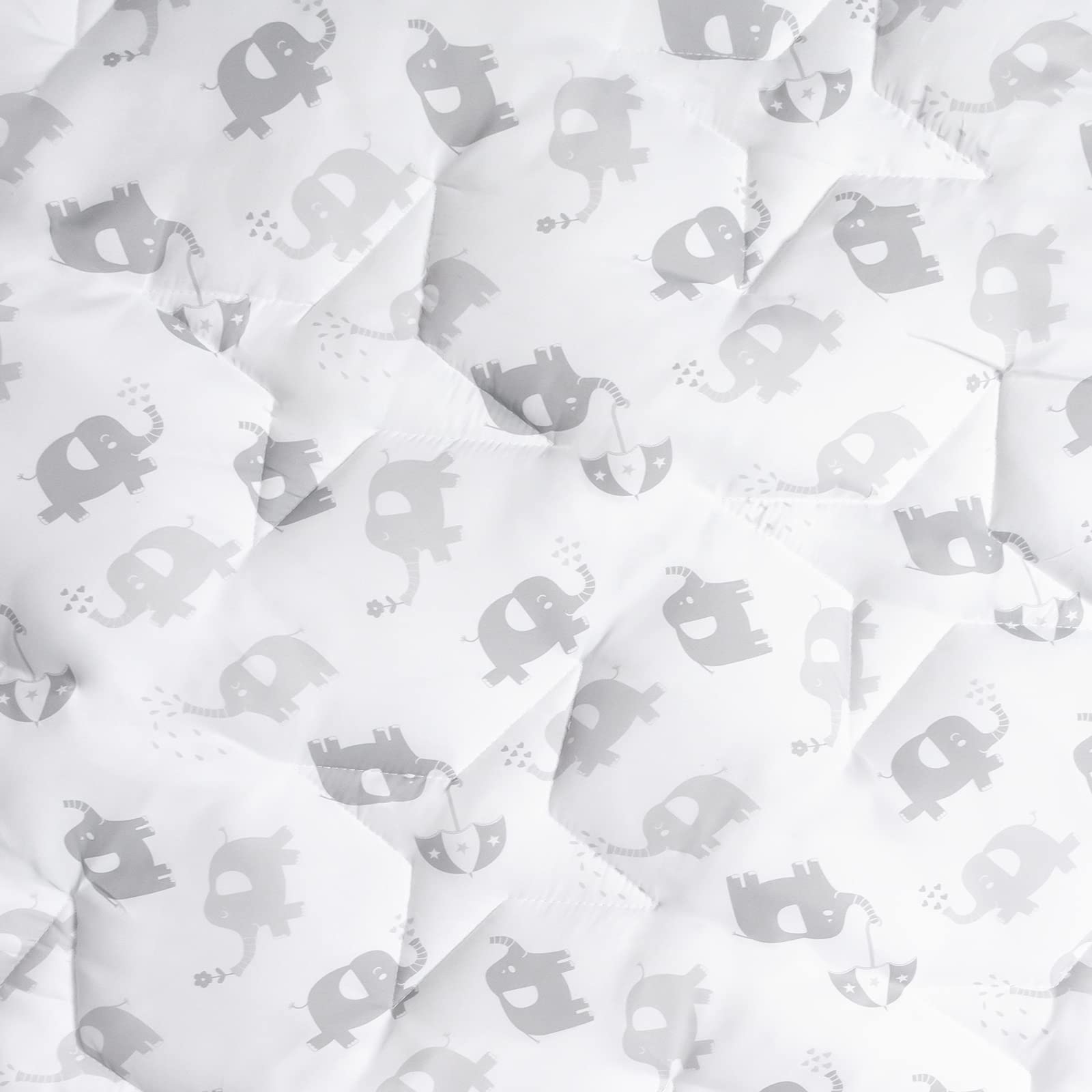 Moonsea baby play mat offers spacious 79x55 inch area for family play.