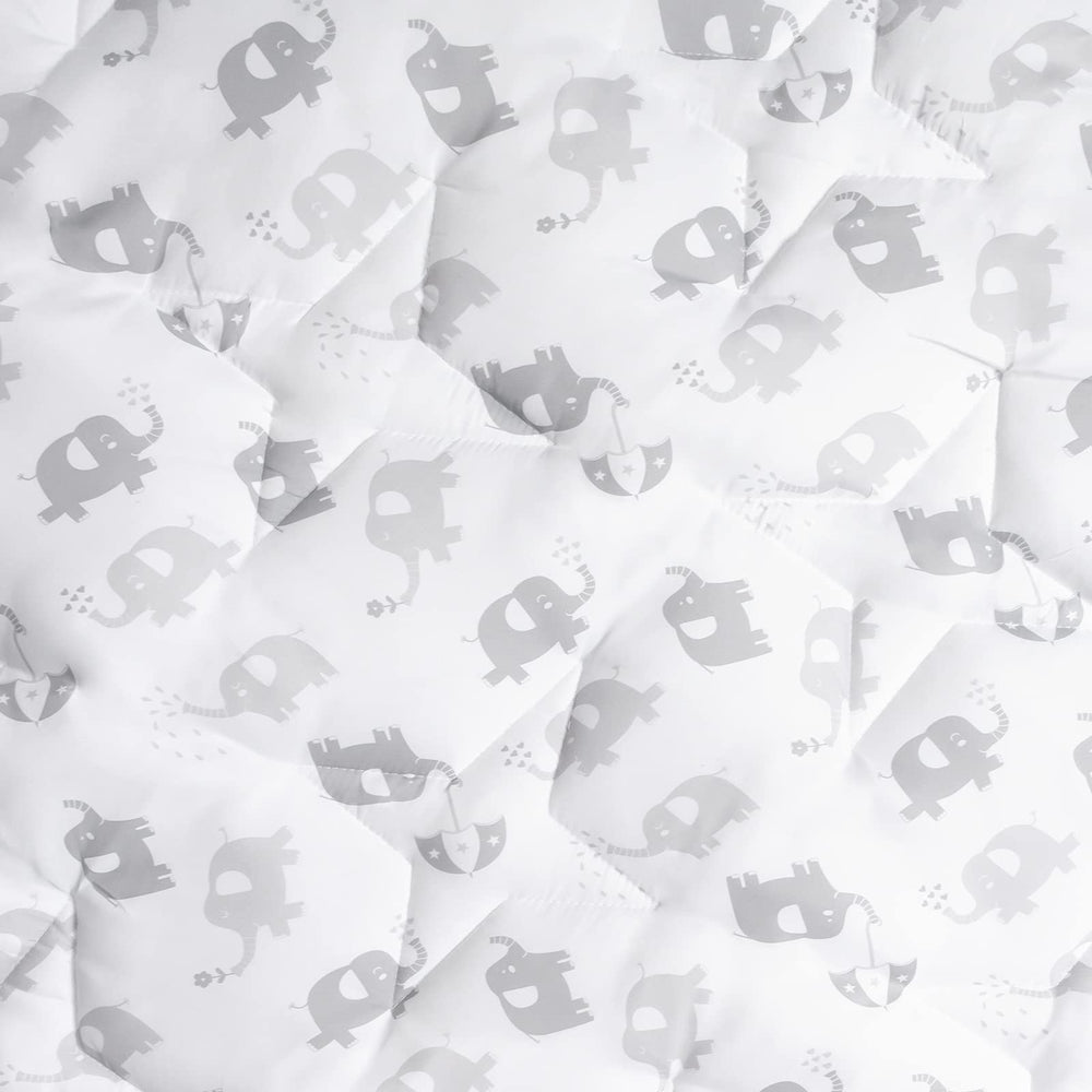 Moonsea baby play mat offers spacious 79x55 inch area for family play.