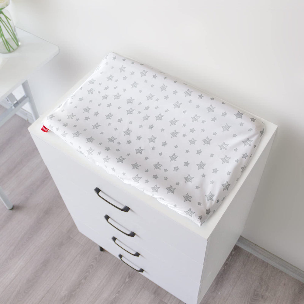 Moonsea changing pad cover fit 32x16 contour closeup showing secure pocket for standard pads