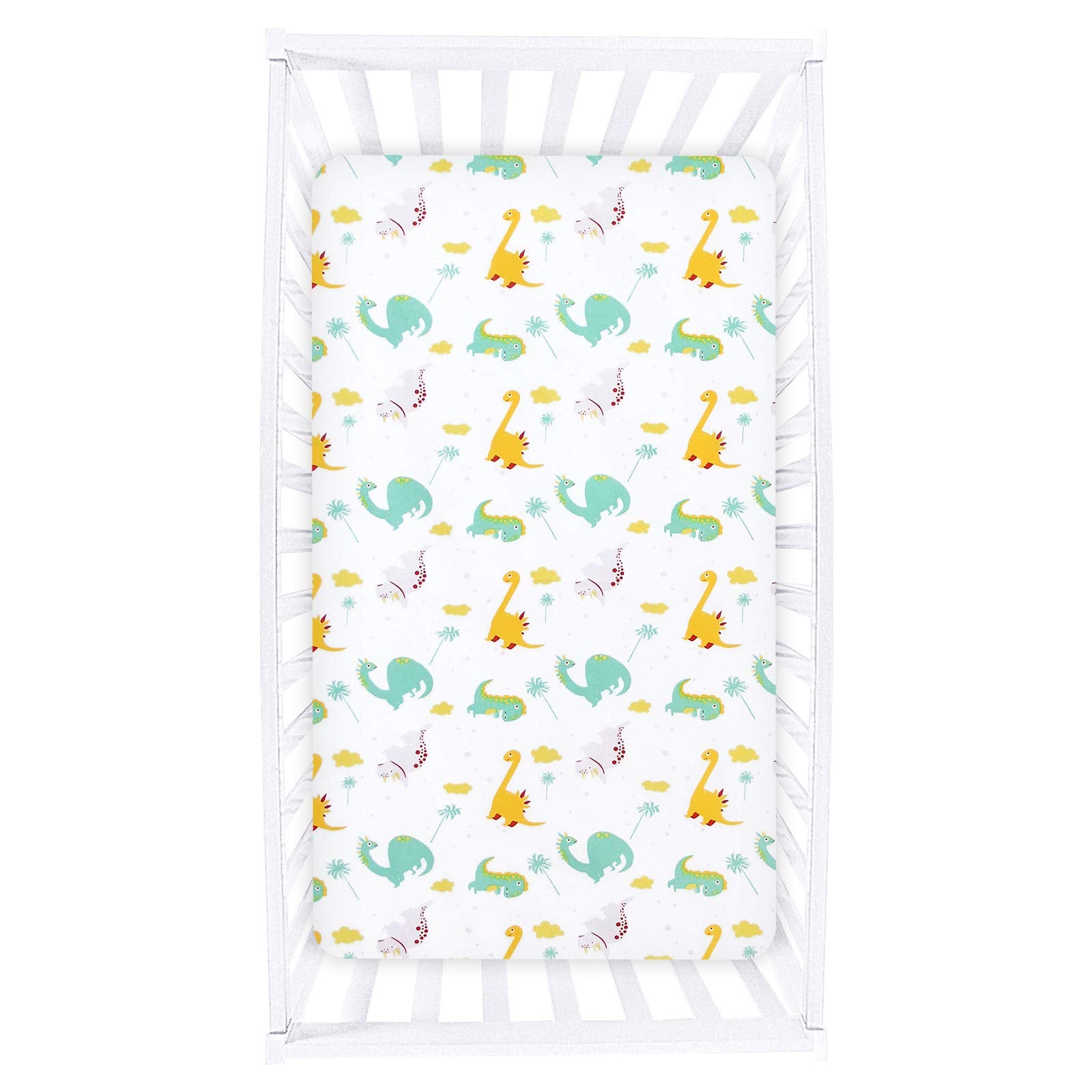 Moonsea elastic band crib sheet demonstrates easy application and stay-put fit.