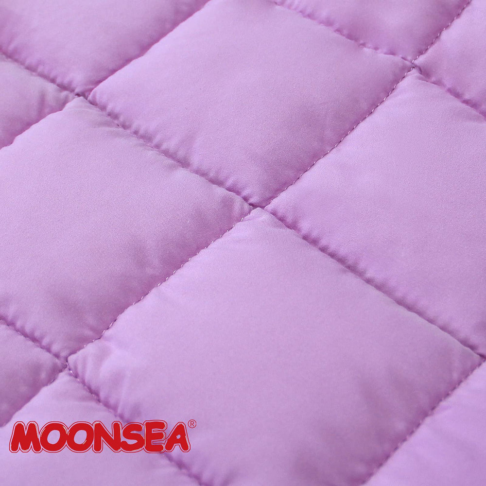 Moonsea Nap Mat breathable fabric helps comfortable naps.