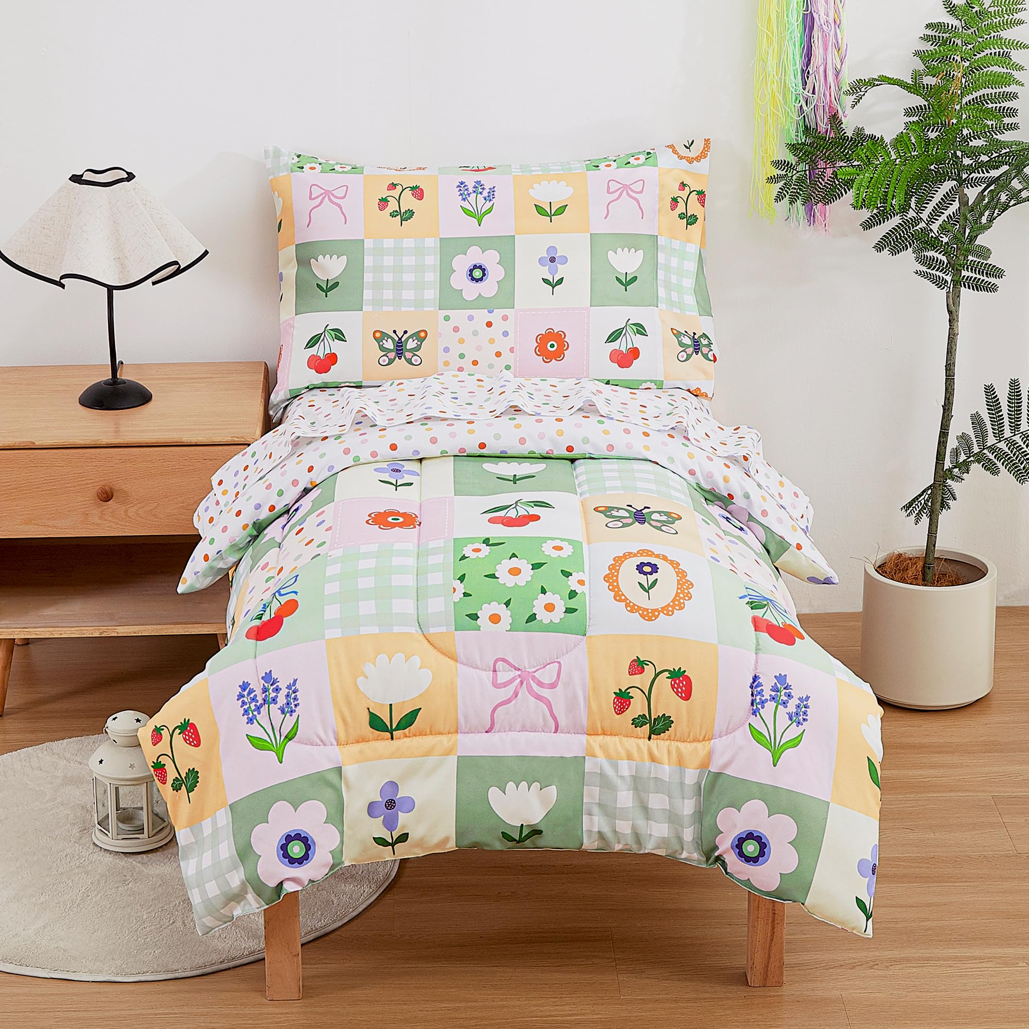 Mooreeke toddler bedding comforter with green butterfly pattern for cozy nights