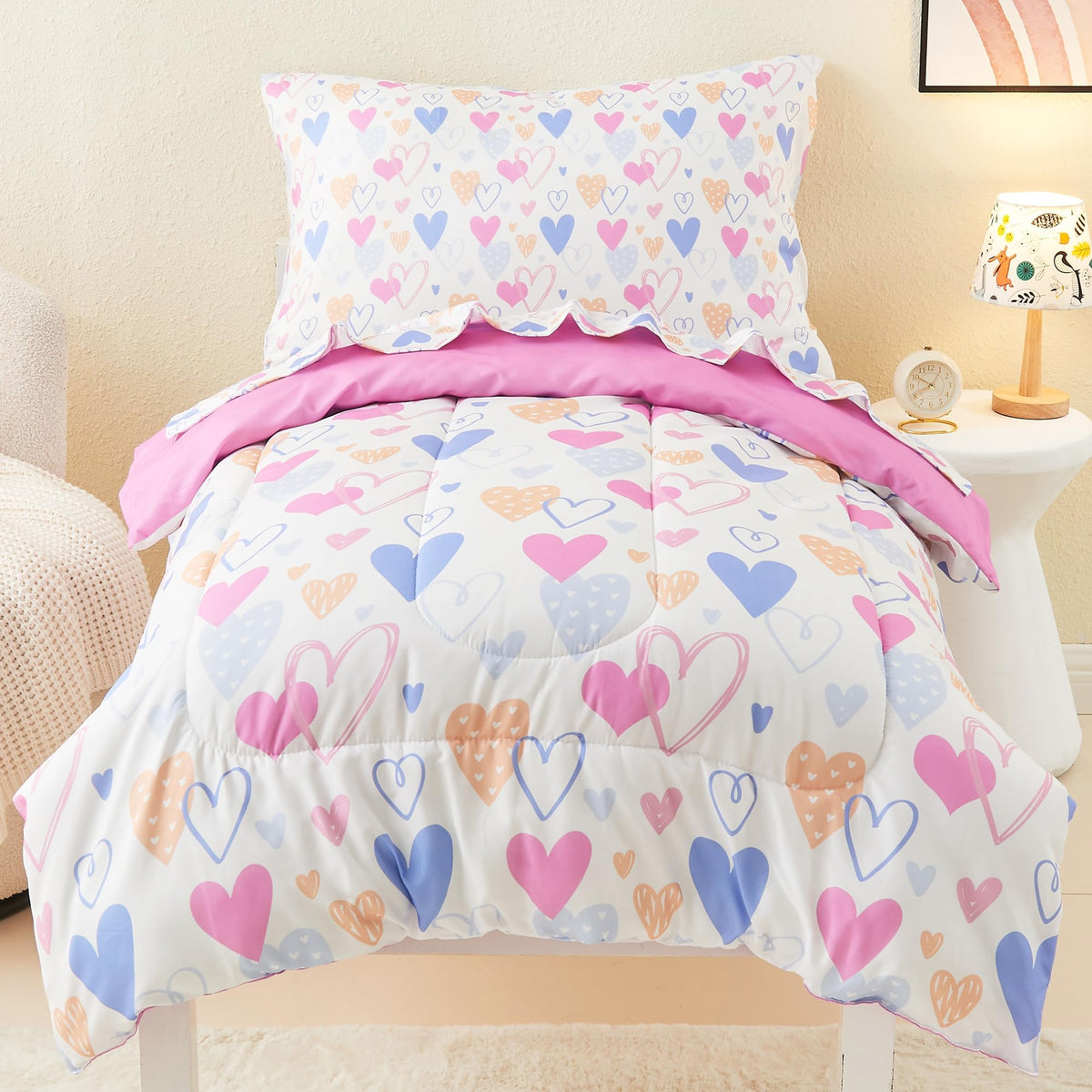 Mooreeke toddler bedding set comforter close-up showing soft brushed microfiber for cozy nights