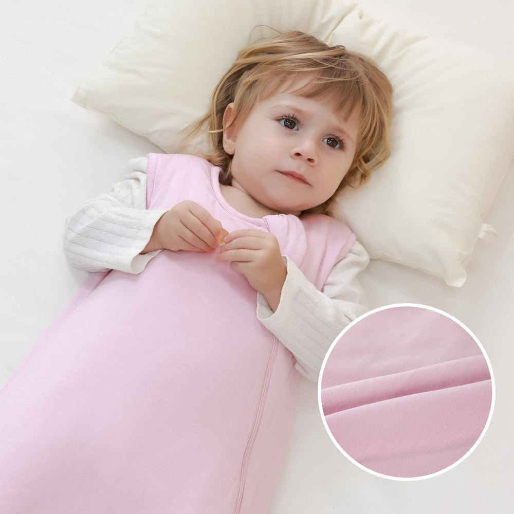 Mosebears sleep-sack-2way-zipper enables easy diaper changes with smooth access.
