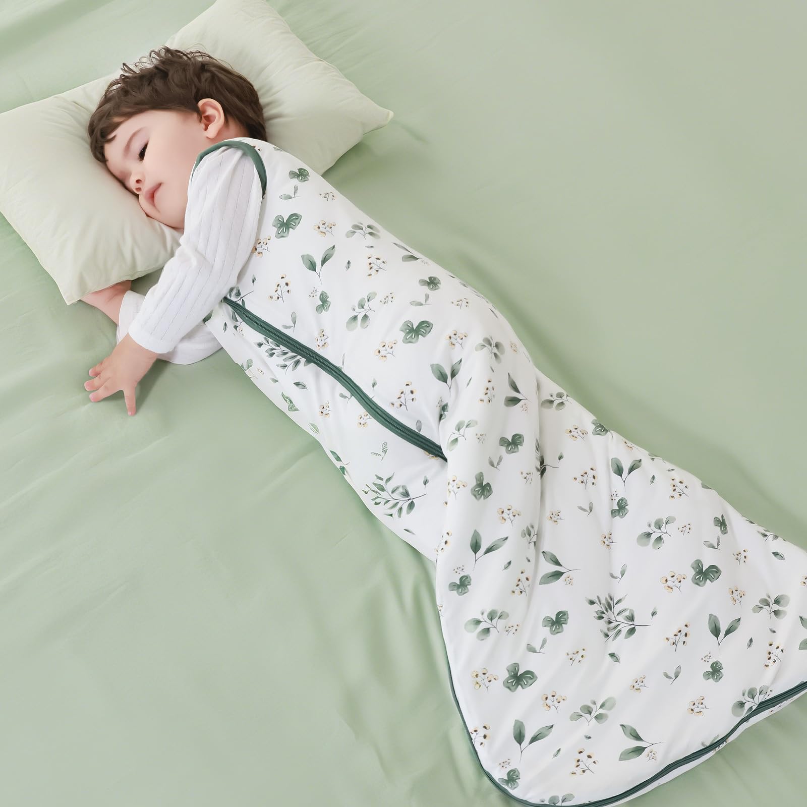 Mosebears sleep sack unisex gift-ready image emphasizes versatile color suitable for all babies.