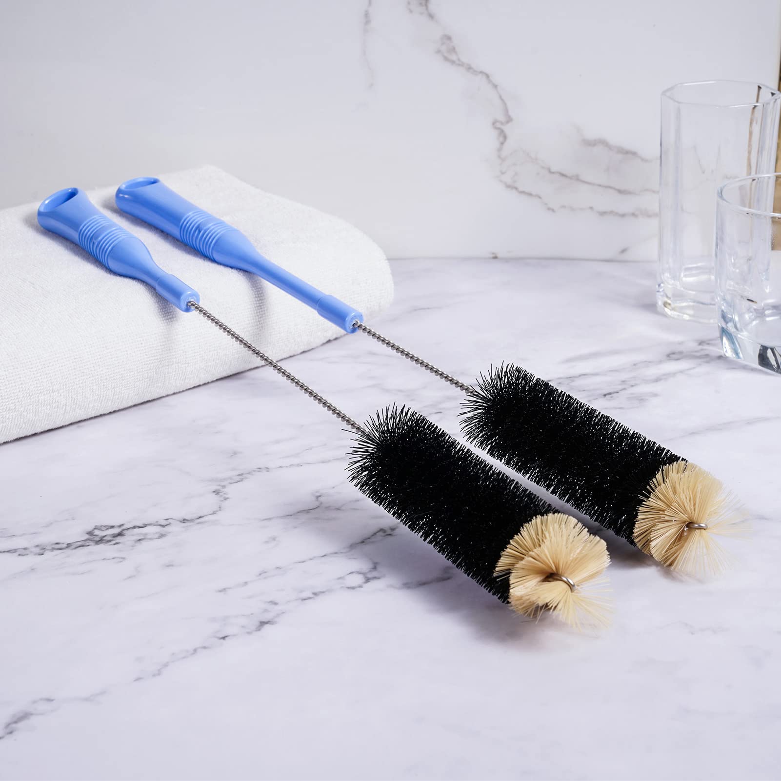 MOSOLAN curved-end design easily reaches sides and crevices for complete cleaning