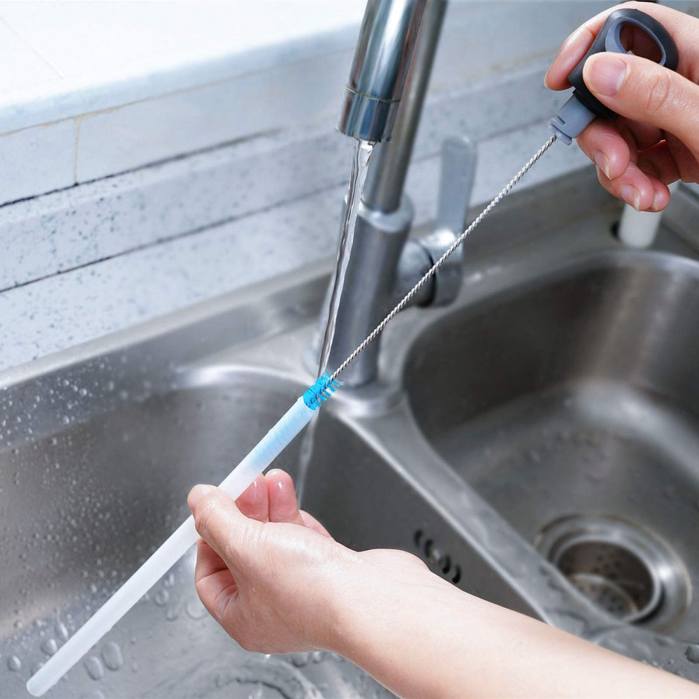 MOSOLAN wine glass-safe bristles protect delicate surfaces during cleaning.