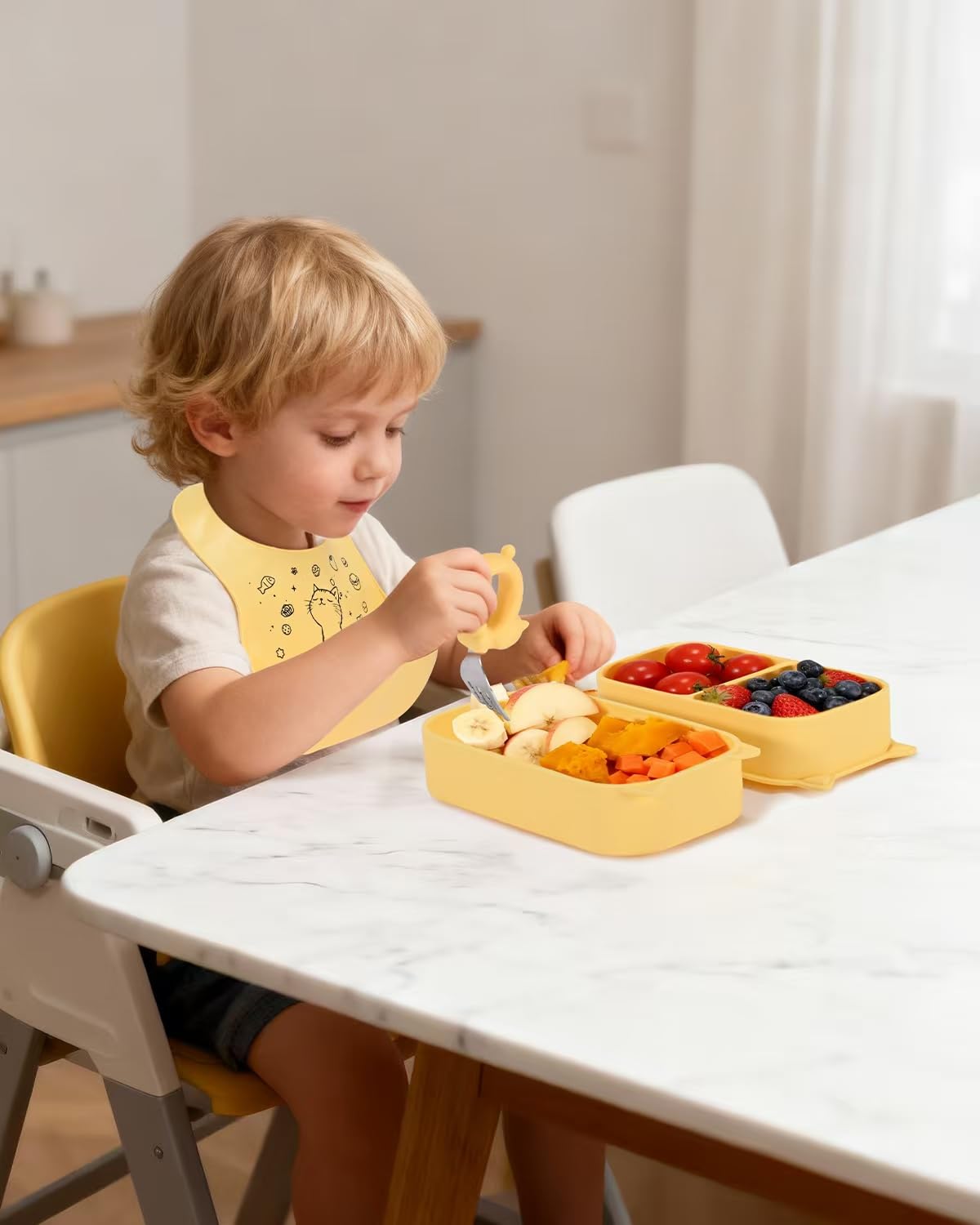 Mossora travel feeding kit folds into a compact pouch for easy diaper bag packing.