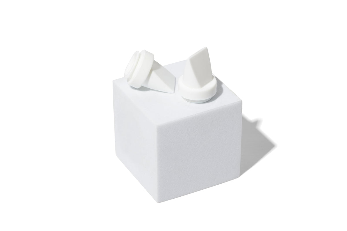 Motif Medical Aura Glow duckbill valve provides reliable seal for seamless milk transfer during pumping