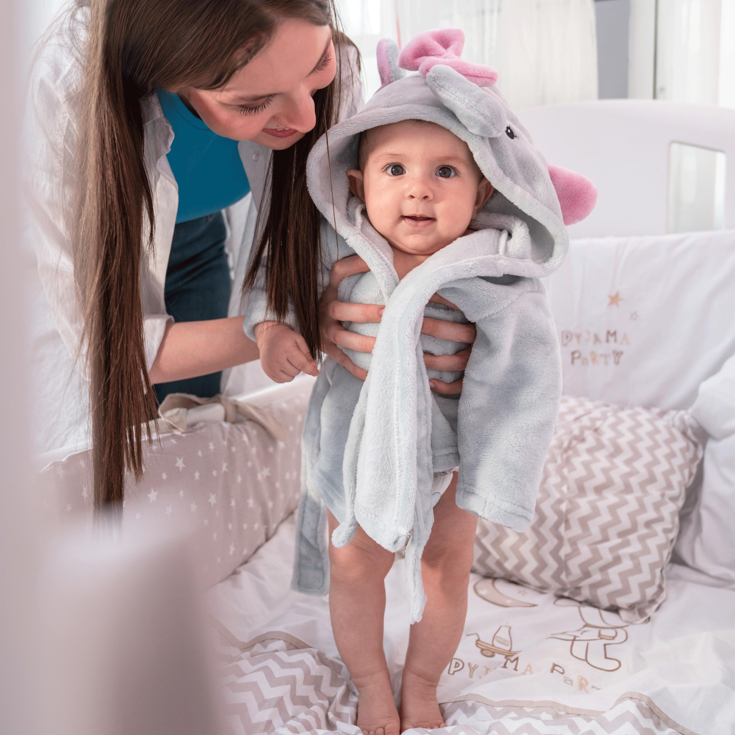 Mr. Pen Baby Robe tie closure for secure fit over pajamas.