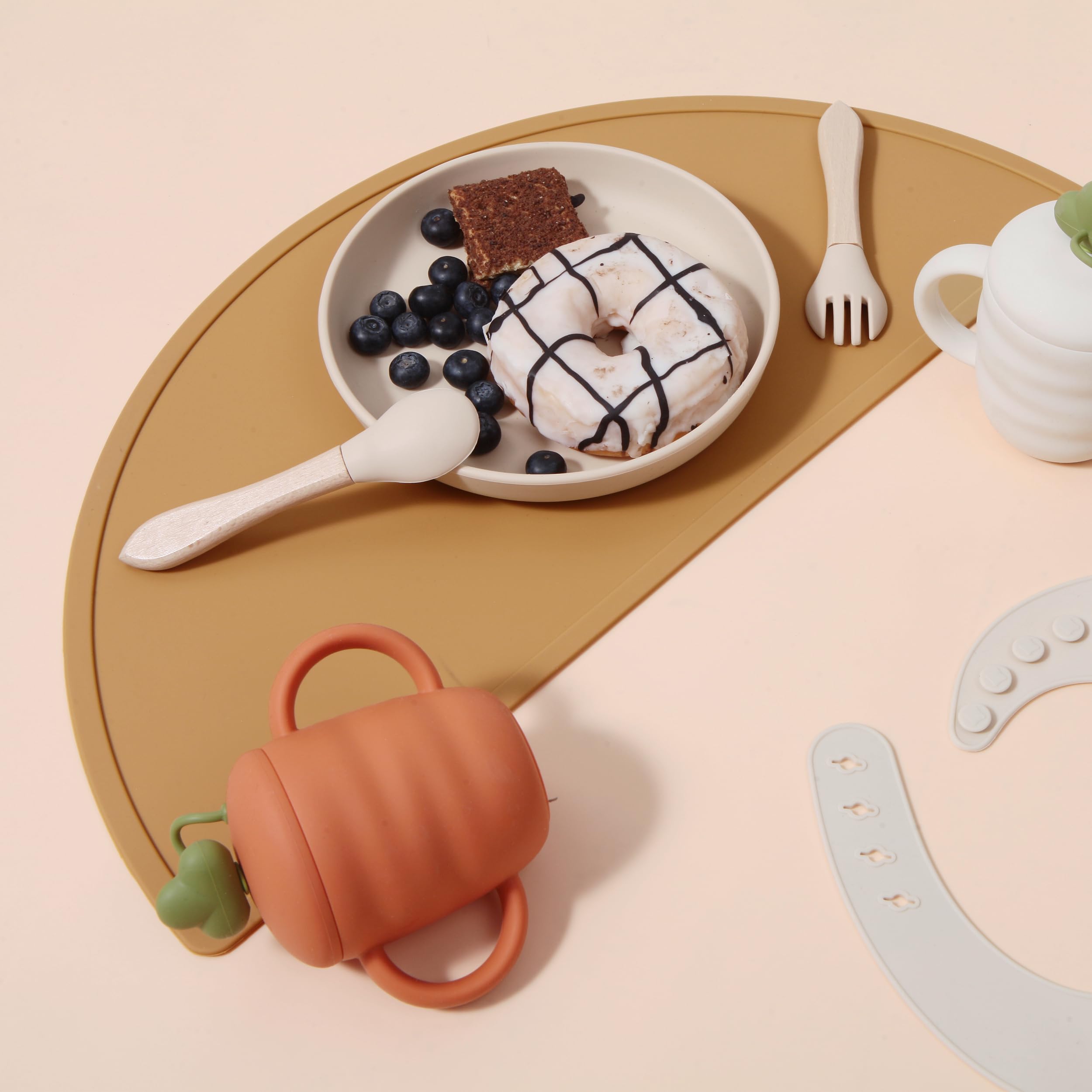 Mubobiee silicone placemats dishwasher-safe shows easy cleaning after meals.