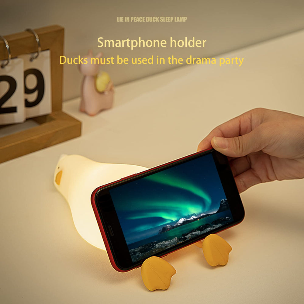 MUID duck night light features three brightness levels for night feeds.
