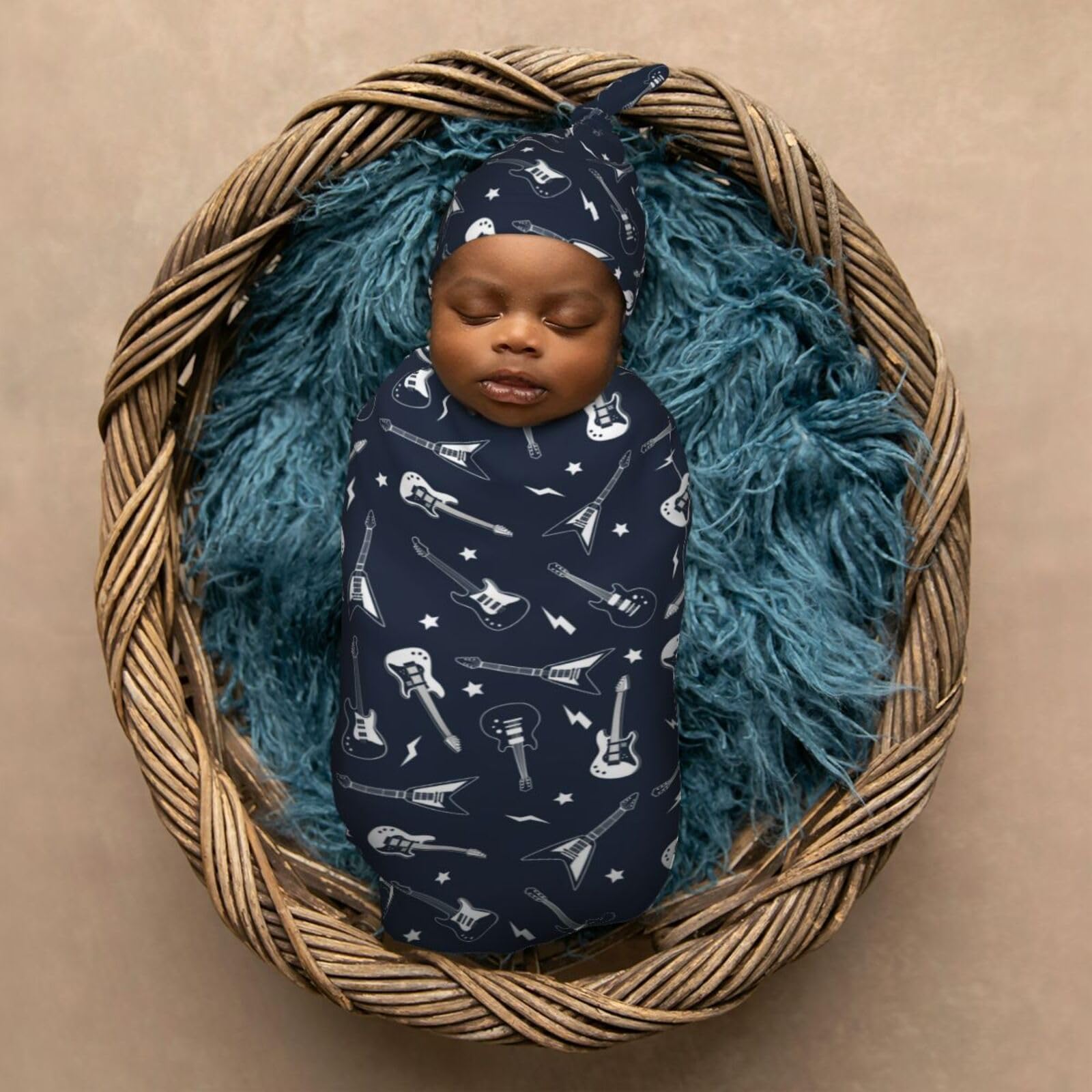Muishi baby snug cocoon wrapping action supports a secure feel for restful moments.