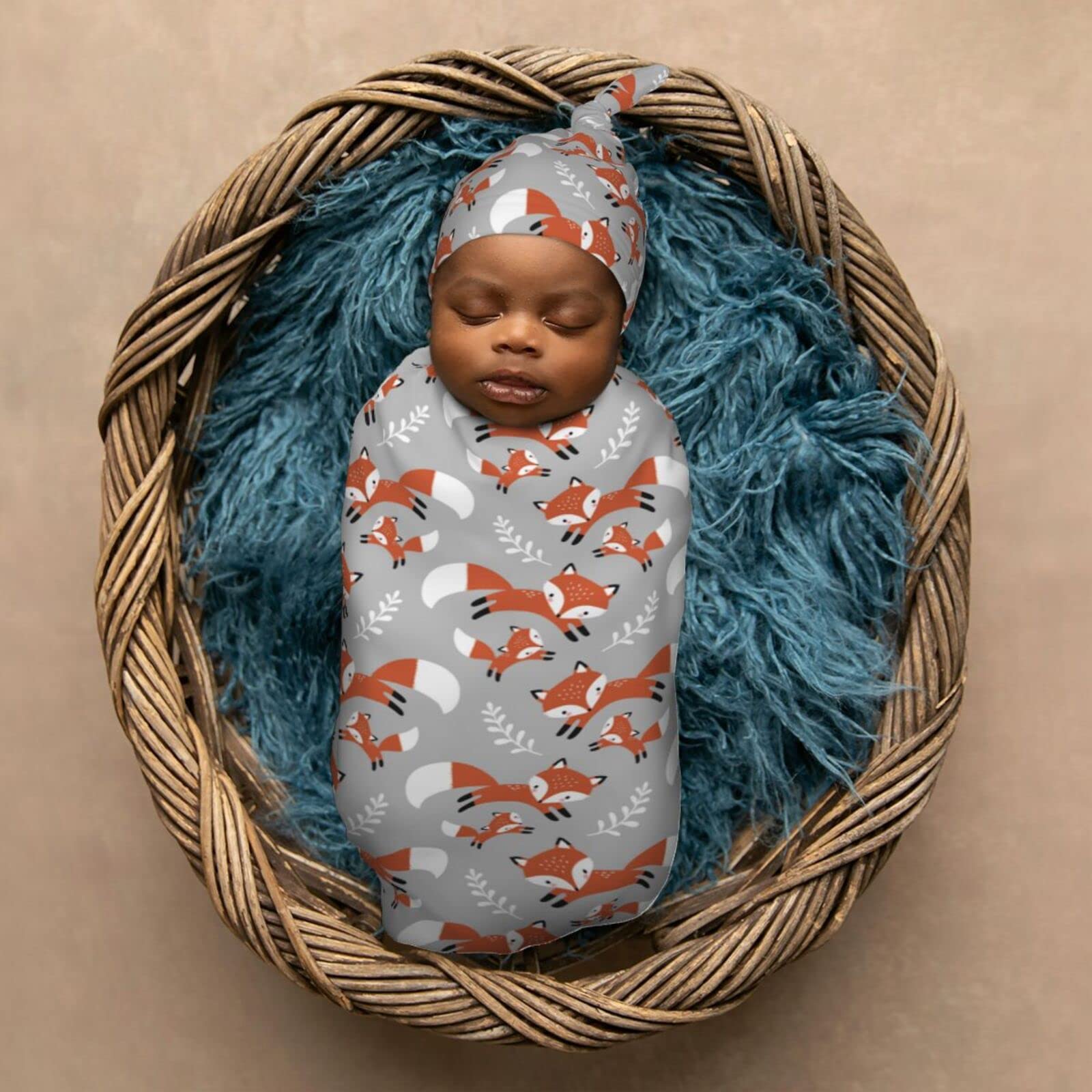 Muishi soft polyester fabric feels gentle against skin for comfortable naps