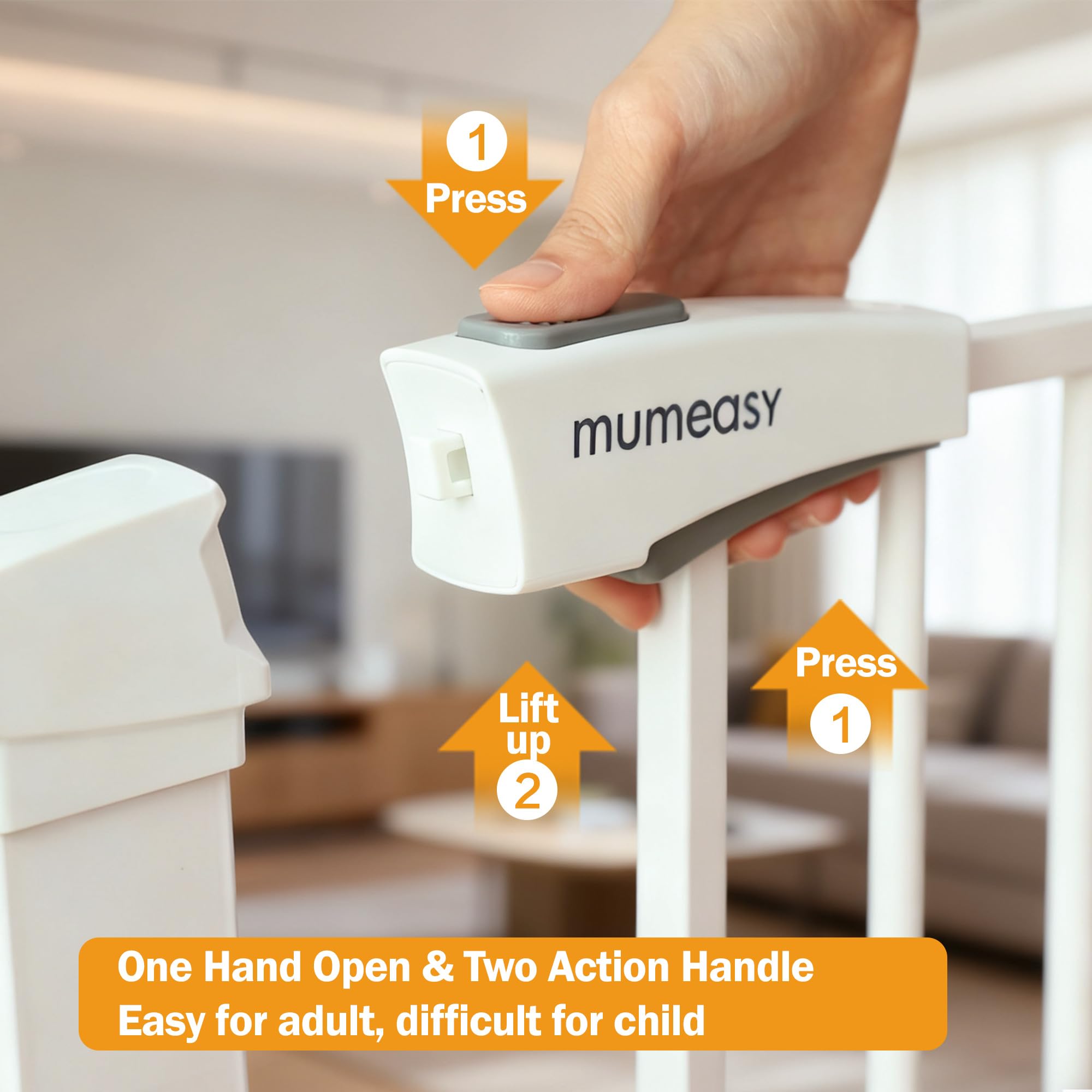 Mumeasy ergonomic double-lock allows one-handed operation for busy moments.