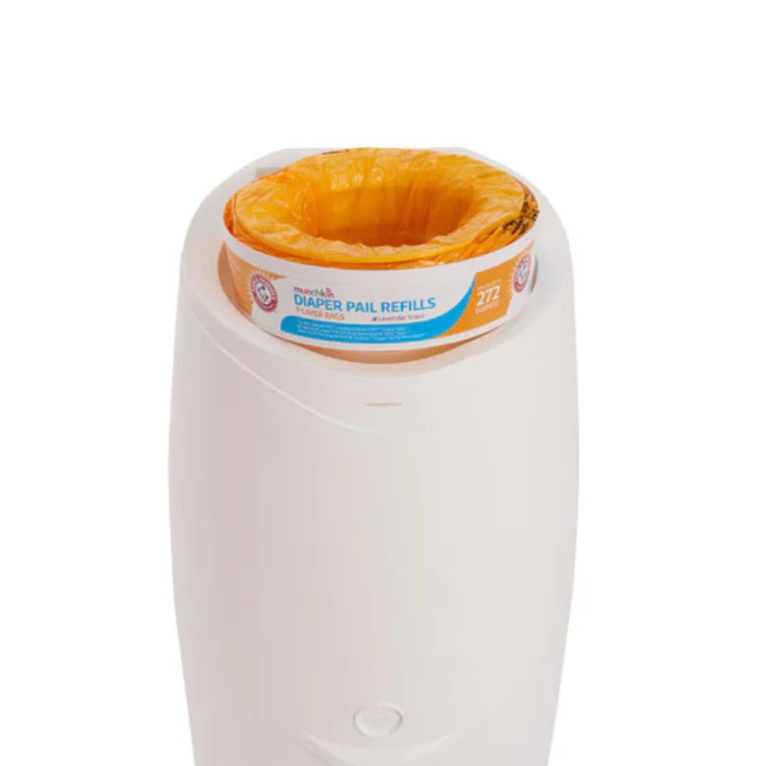 Munchkin close-up of 272 diapers per ring capacity indicator