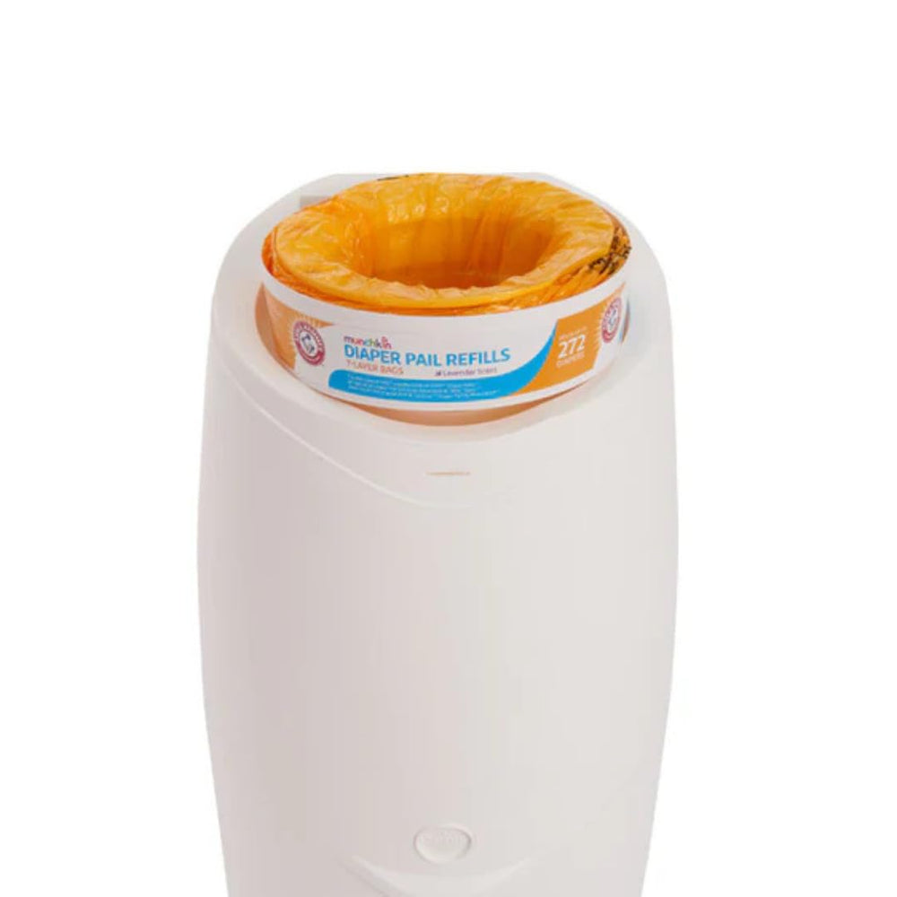 Munchkin close-up of 272 diapers per ring capacity indicator