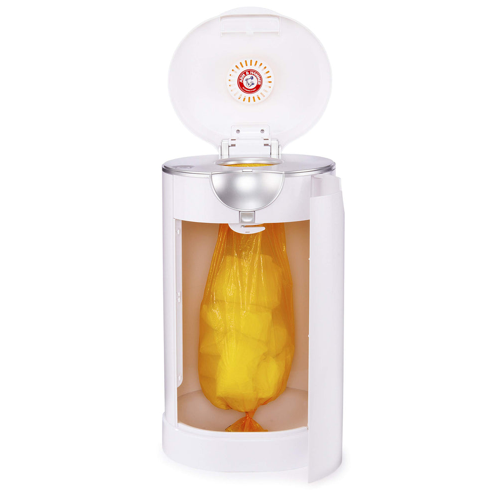 Munchkin Arm & Hammer guaranteed fit with Diaper Genie Complete.