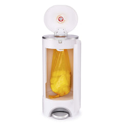 Munchkin Arm & Hammer fits all Munchkin pails for easy replacement.