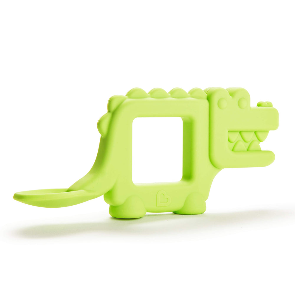 Munchkin The Baby Toon Alligator spoon-handle grip demonstrates easy-to-hold design