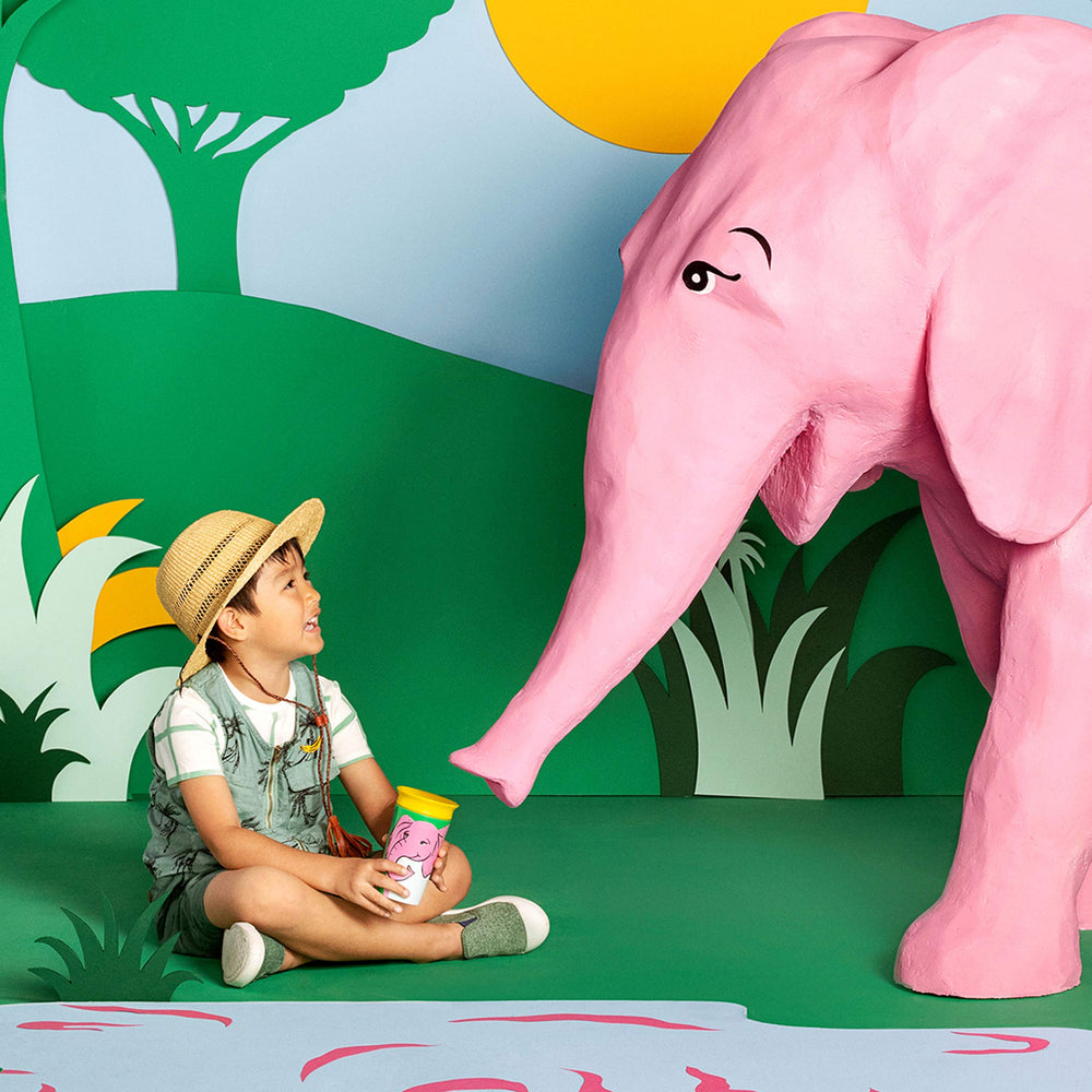 Munchkin Miracle 360 Wildlove elephant spout close-up for easy from any side drinking