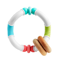 Munchkin Sili Twisty figure-eight design highlights bendable play for motor skills.