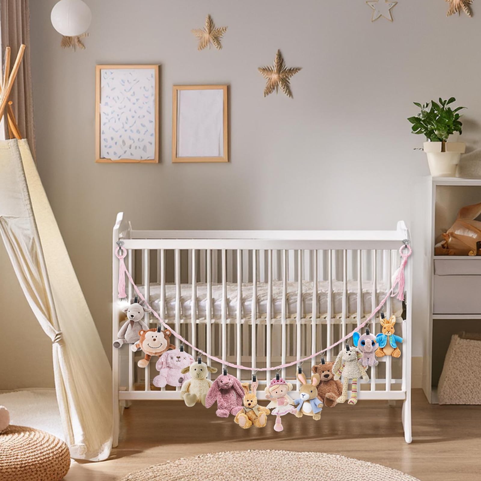 Munzong space-saving display helps keep rooms tidy and accessible.
