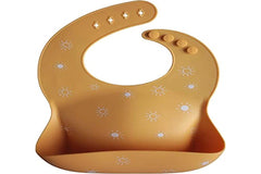 Mushie bib shows stain-resistant silicone material maintaining color