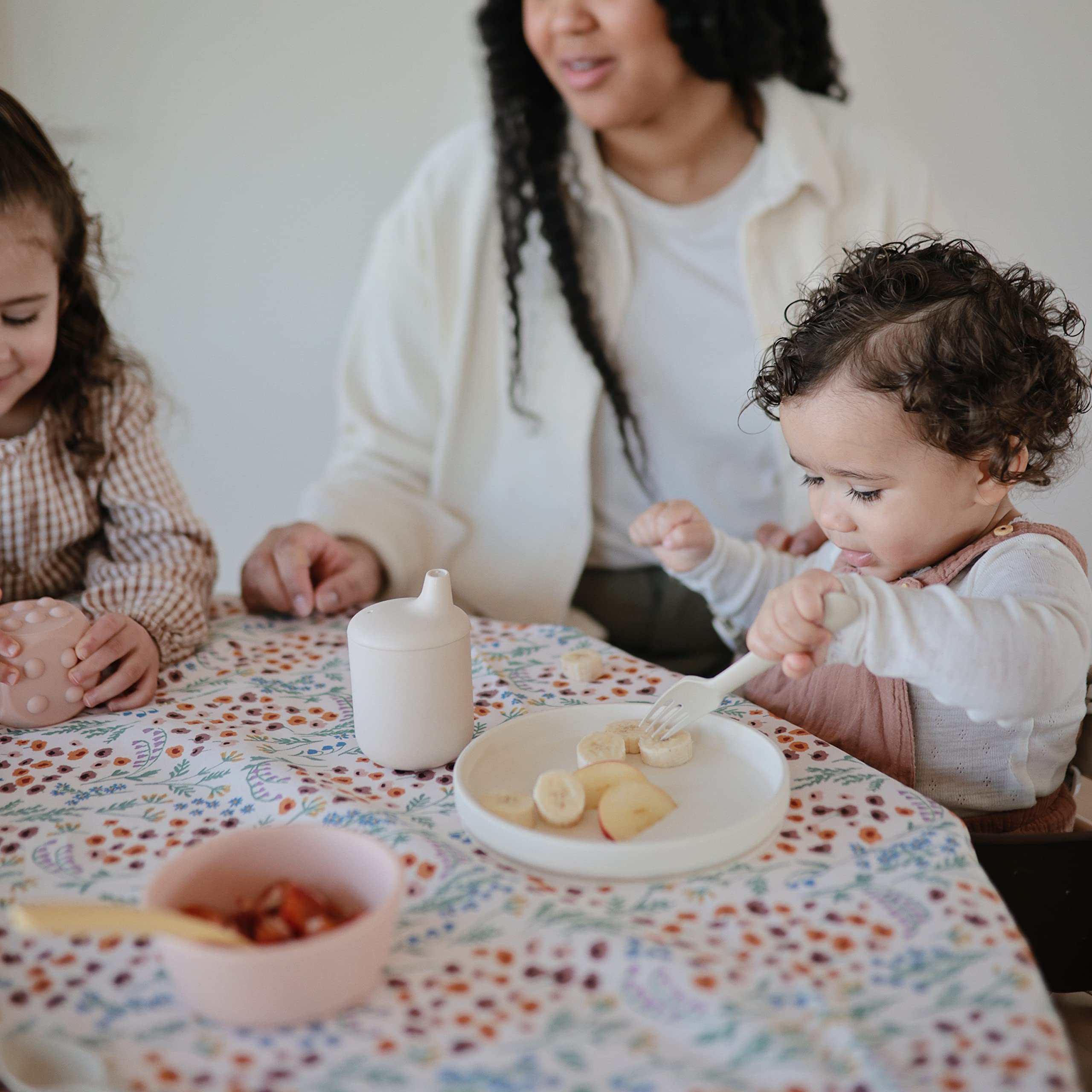 Mushie BPA-free silicone plate shows safe, easy-to-clean surface for families.